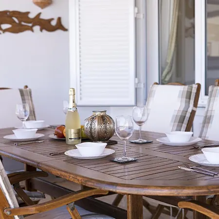 Βίλα Costa Gwiga *